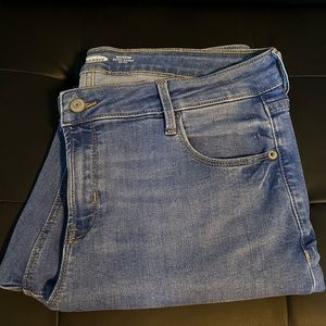 Old Navy Light Wash Skinny Jeans